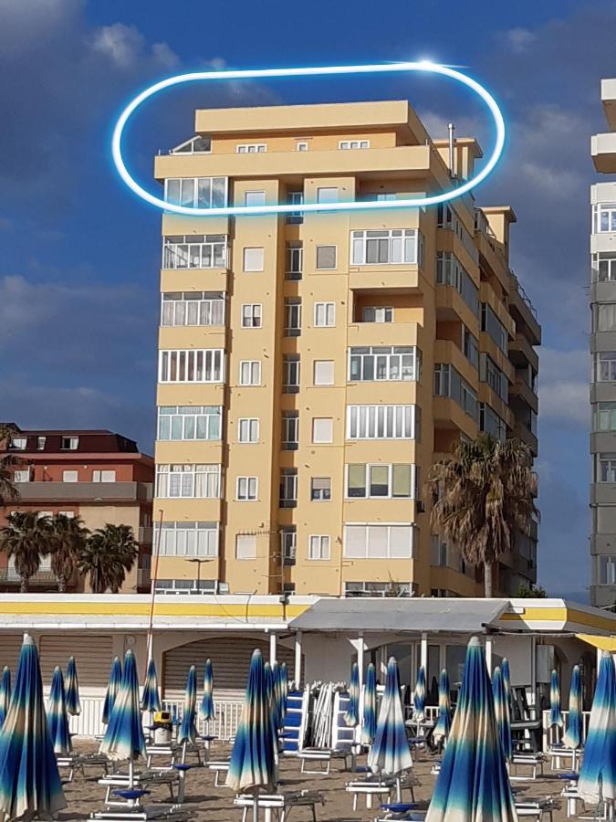 Apartamento La Terrazza Sul Mare Montesilvano Marina Exterior foto